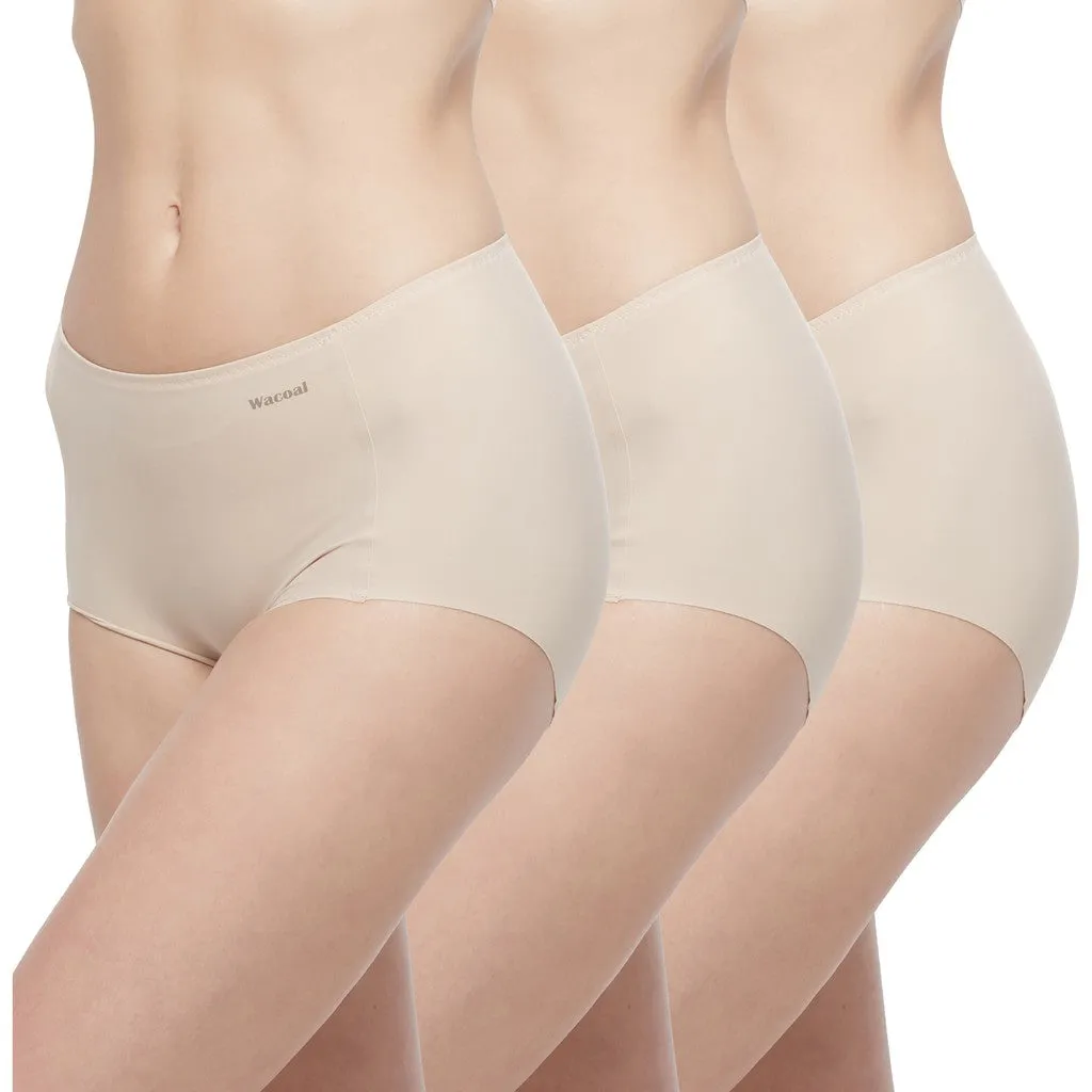 Wacoal Oh my nudes panty กางเกงในไร้ขอบ เนียนเรียบ รูปแบบเต็มตัว Set 3 ชิ้น รุ่น WU4T99 สีเบจ (BC)